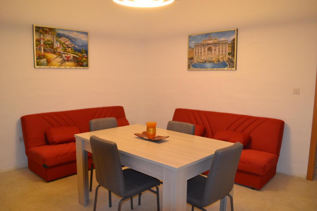 La Luna Town House Слима Екстериор снимка