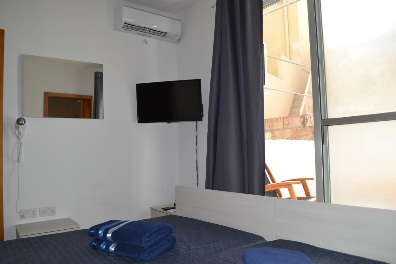 La Luna Town House Слима Екстериор снимка