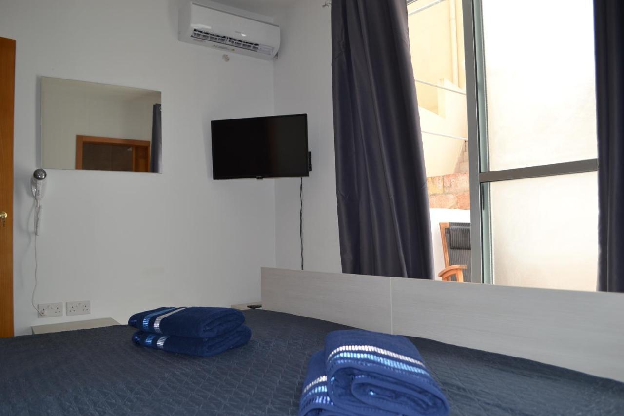La Luna Town House Слима Екстериор снимка