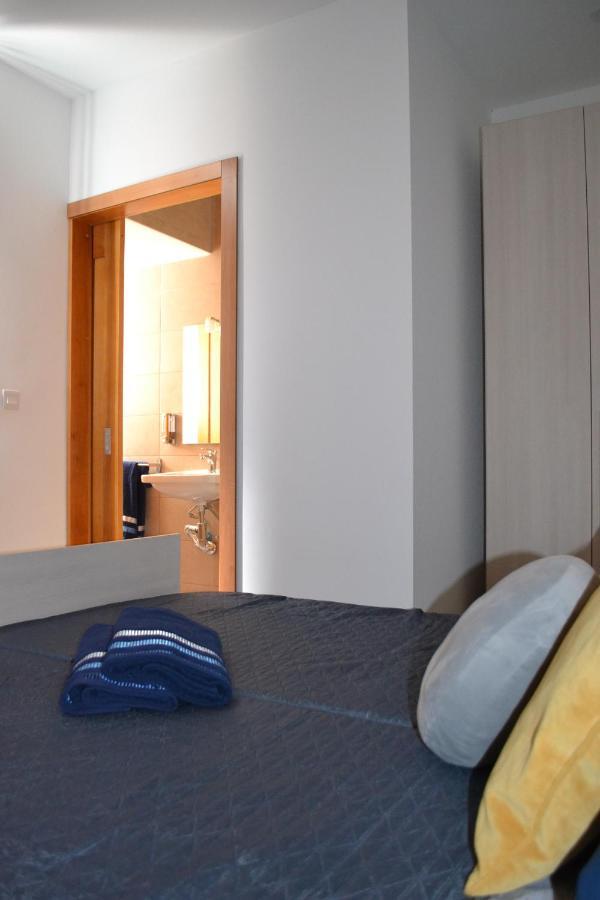 La Luna Town House Слима Екстериор снимка