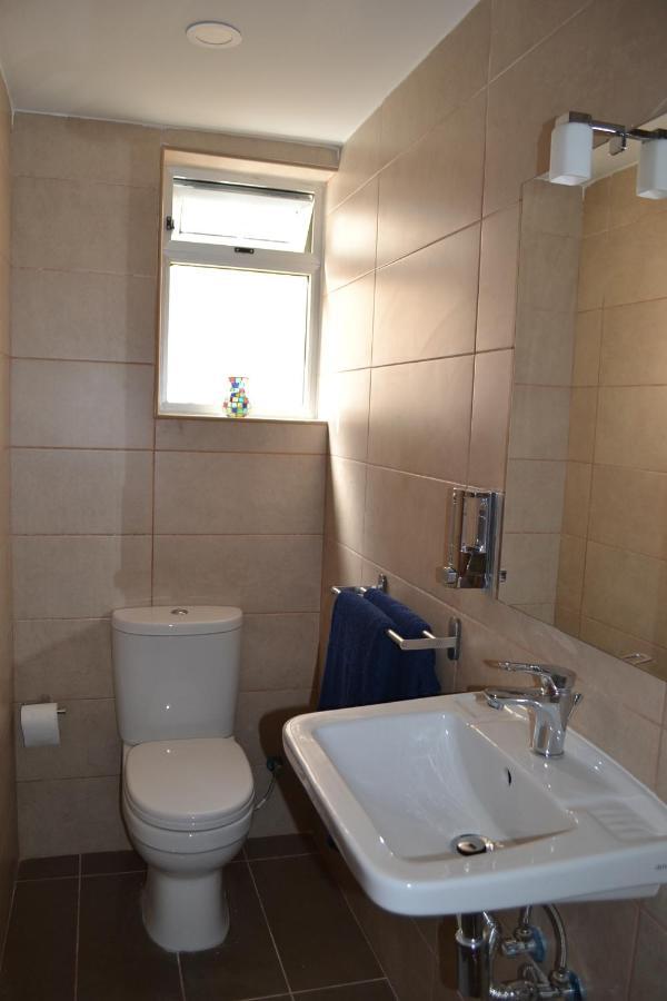 La Luna Town House Слима Екстериор снимка