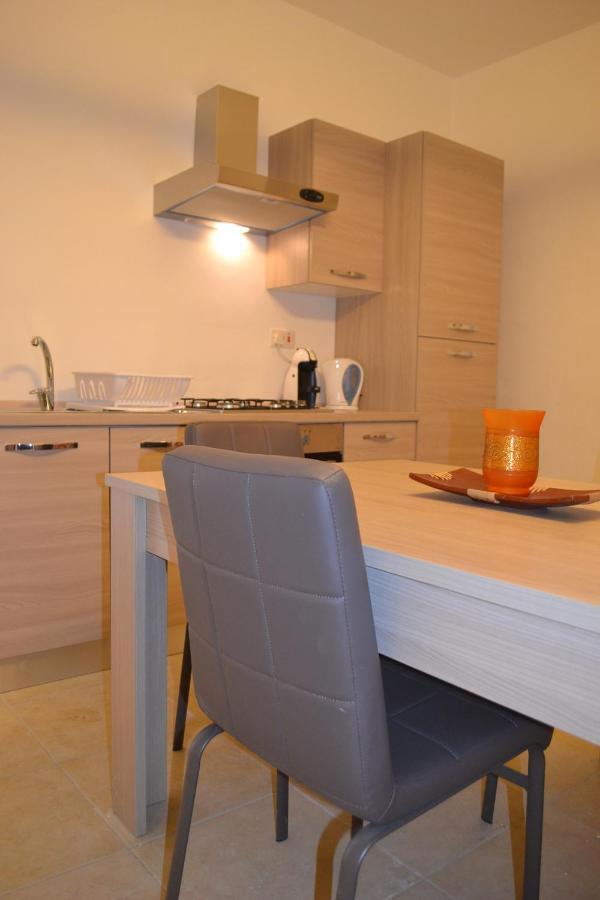 La Luna Town House Слима Екстериор снимка