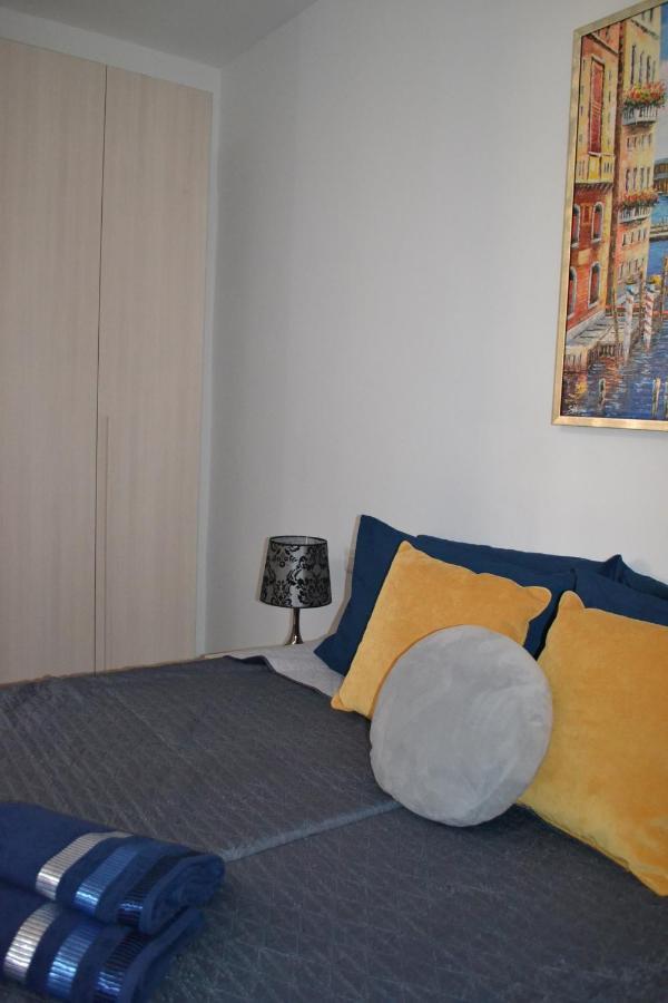 La Luna Town House Слима Екстериор снимка